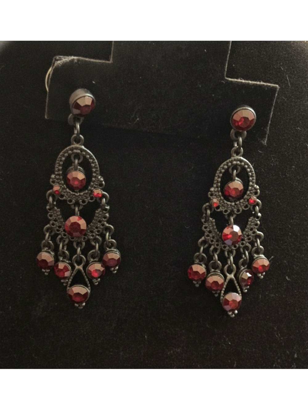 Vtg Gothic Black Chandelier Earrings Dark Red Crystal Chandelier Earrings